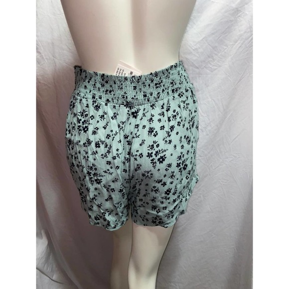 NWT VS PINK LAUREL & LOVE Smock Shorts - Picture 2 of 2